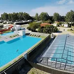 캠프장 Zecamping 4 Anime Animaux Acceptes Avec Piscine Couverte Et Bar