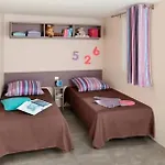 Zecamping 4 Anime Animaux Acceptes Avec Piscine Couverte Et Bar 캠프장 4*