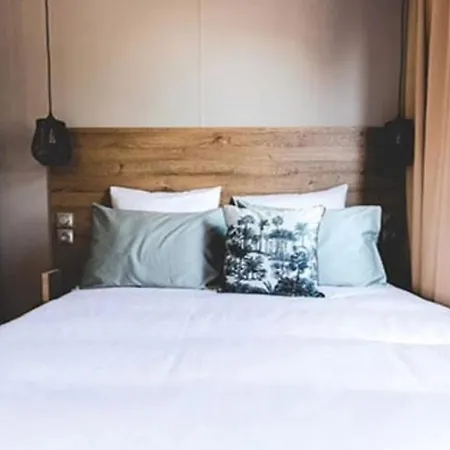 Zecamping 4 Etoiles Anime Animaux Acceptes Avec Piscine Couverte Et Bar 4*