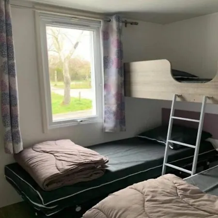 Zecamping 4 Etoiles Anime Animaux Acceptes Avec Piscine Couverte Et Bar Kemp 4*