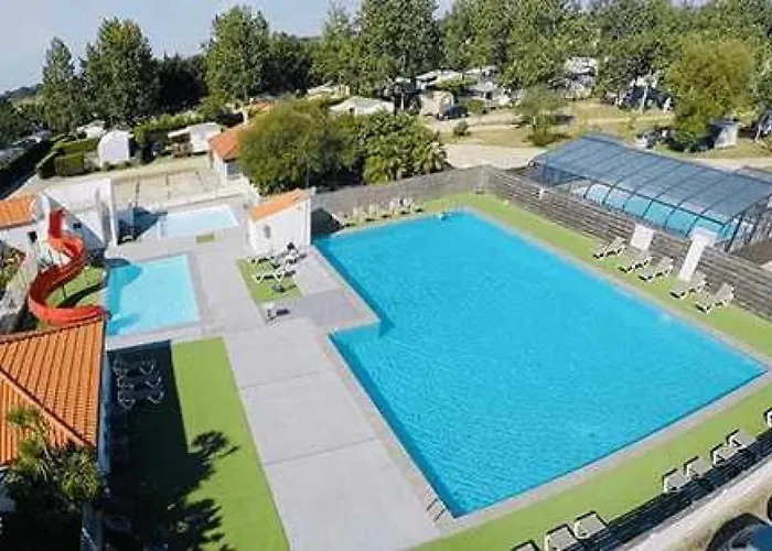 4 Etoiles - Piscine - Efcha0 Camping *
